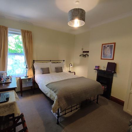 Anton Guest House Bed And Breakfast Шрусбери Экстерьер фото