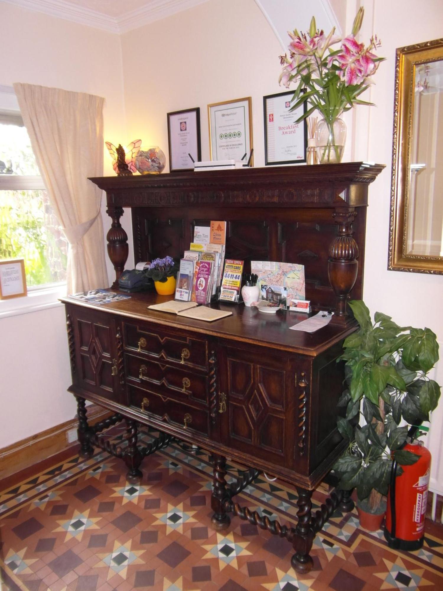 Anton Guest House Bed And Breakfast Шрусбери Экстерьер фото
