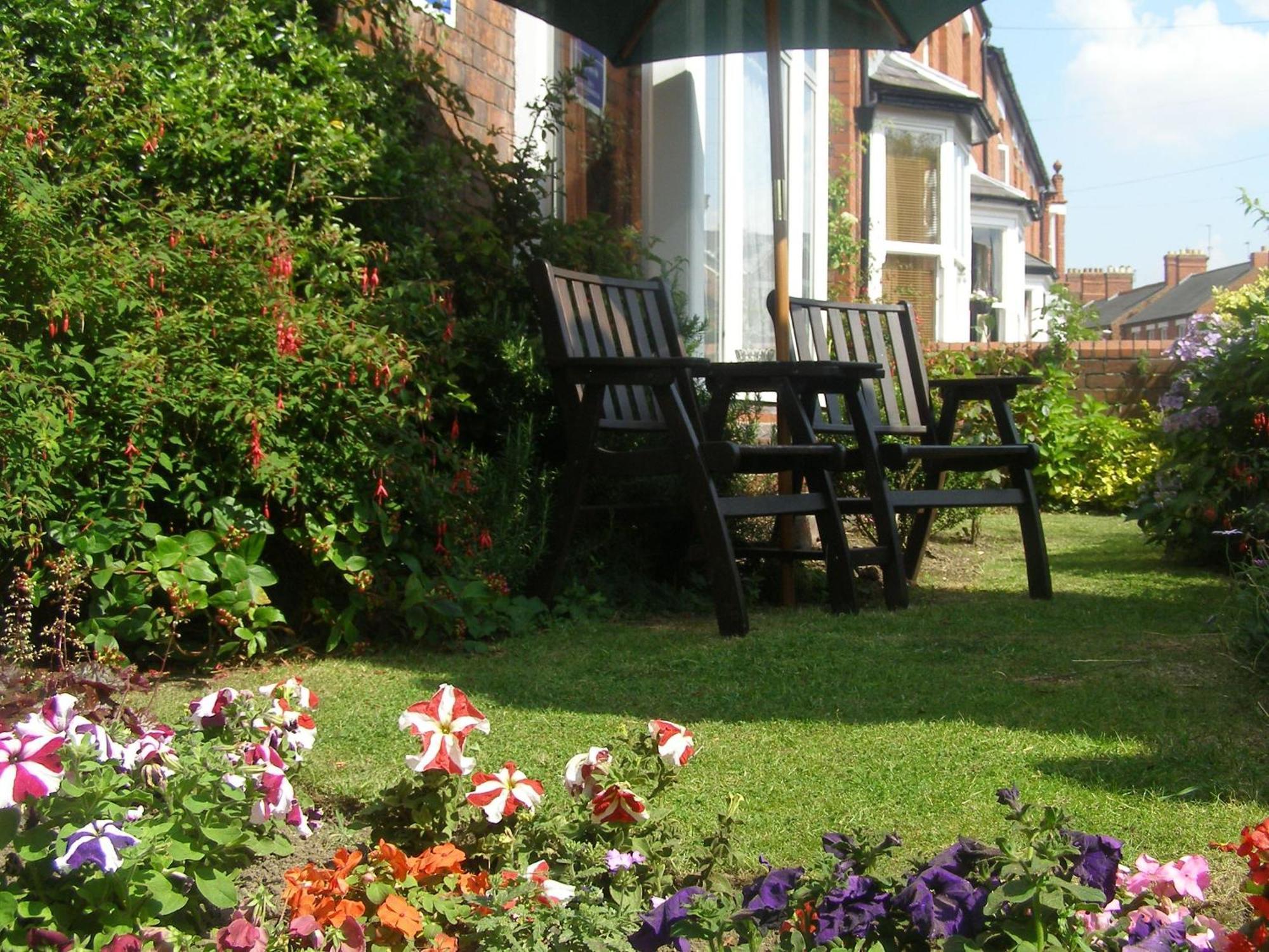 Anton Guest House Bed And Breakfast Шрусбери Экстерьер фото