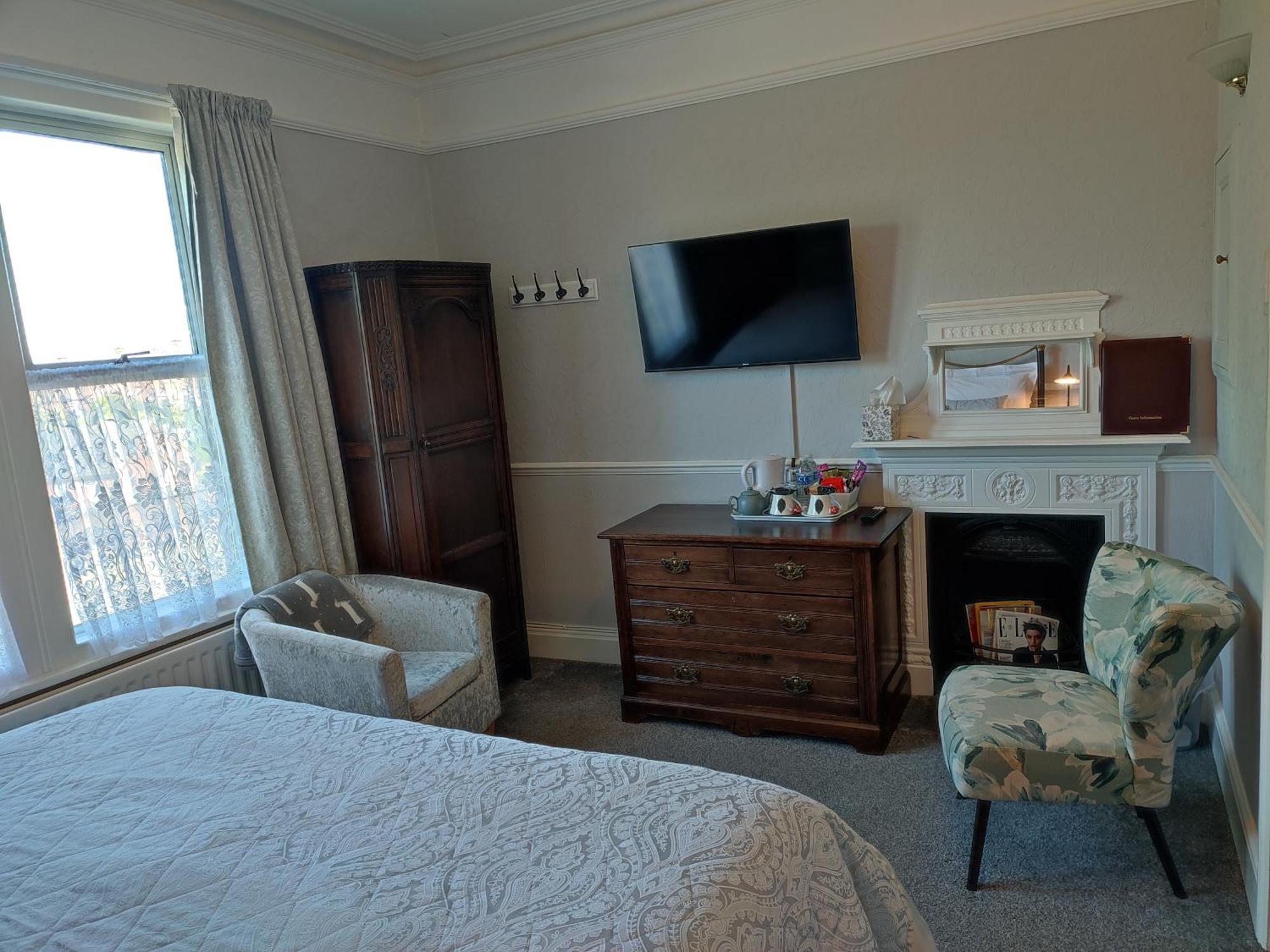 Anton Guest House Bed And Breakfast Шрусбери Экстерьер фото